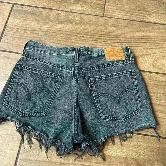 Levi 501 shorts black acid wash size 27 - Picture 4 of 6